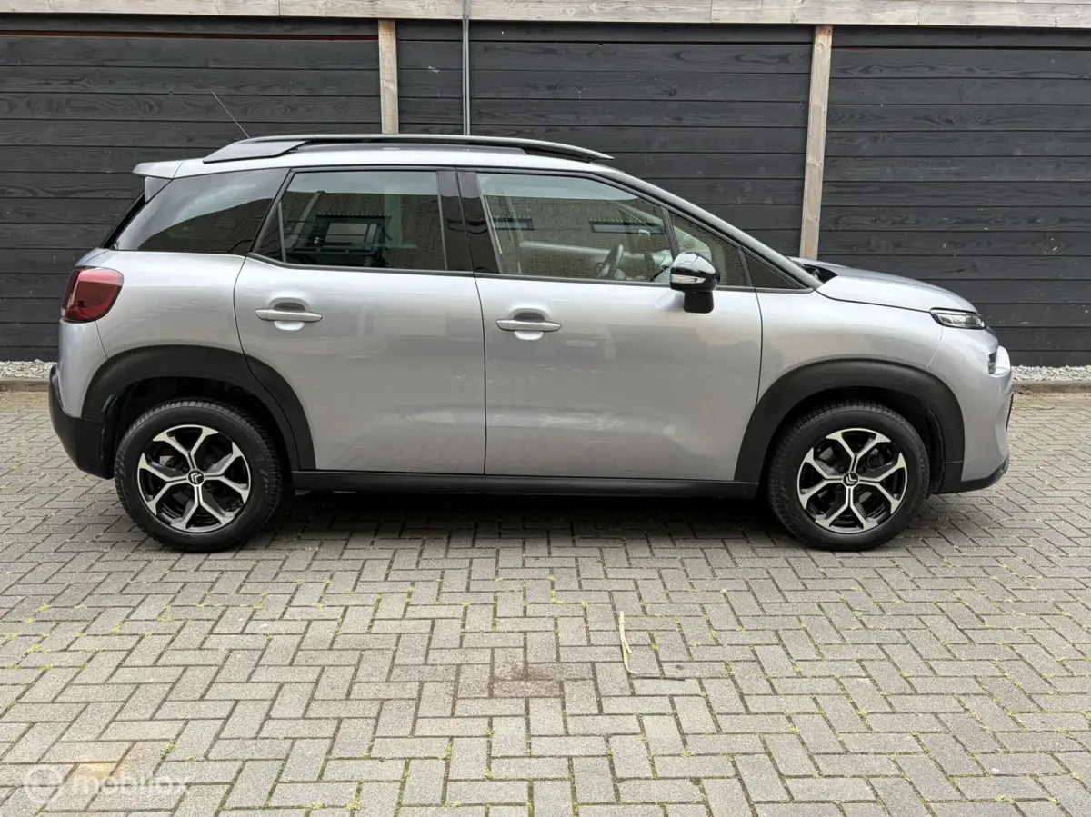 1.2 PureTech Plus FM NAV / 16" / Privacy glass / Carplay / 21.104 KM!!!