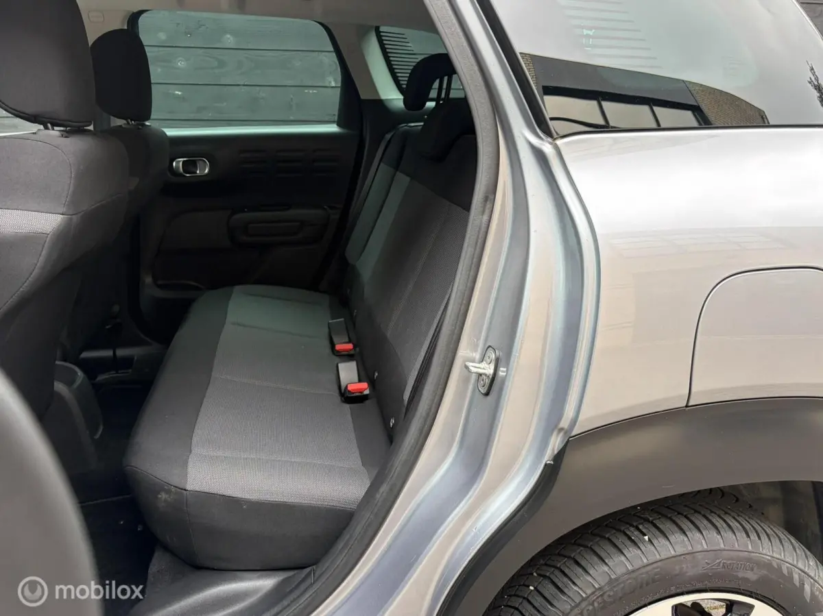 1.2 PureTech Plus FM NAV / 16" / Privacy glass / Carplay / 21.104 KM!!!