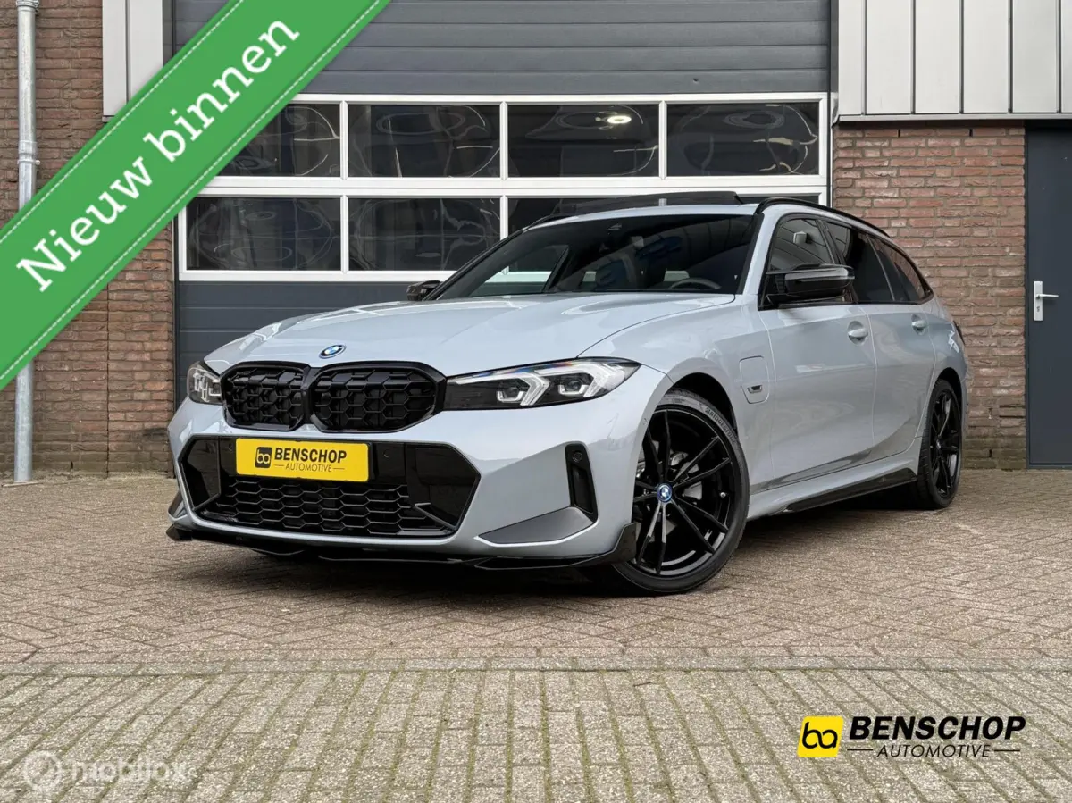 330e xDrive M Performance Panodak HUD LED Navi Carplay Brooklyn Grau