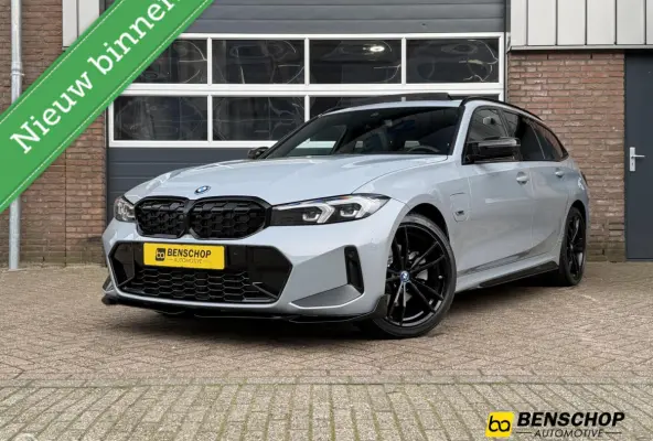 330e xDrive M Performance Panodak HUD LED Navi Carplay