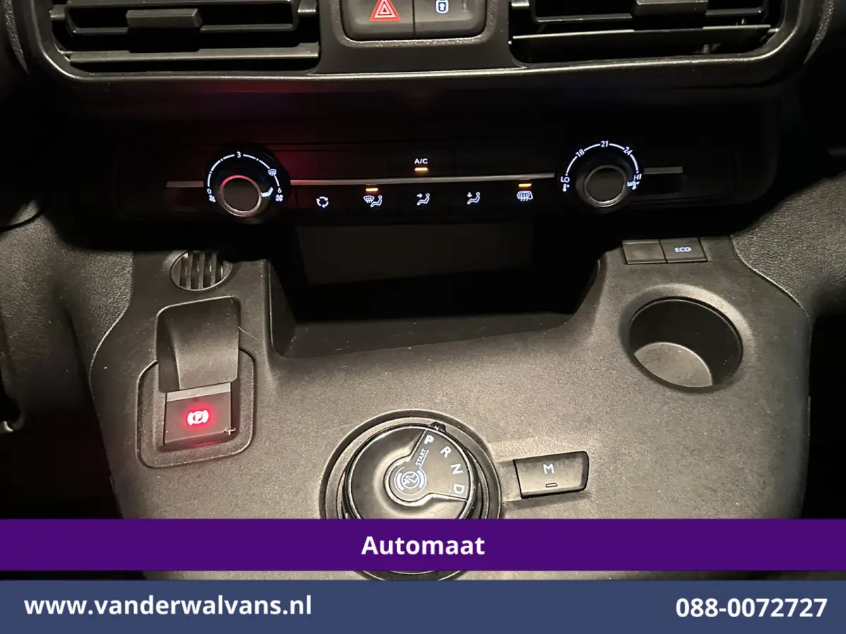 1.2 PureTech 131pk Automaat **Benzine** L1H1 inrichting Euro6 Airco | Navigatie | Camera Apple Carplay, Cruisecontrol, Android Auto, Parkeersensoren