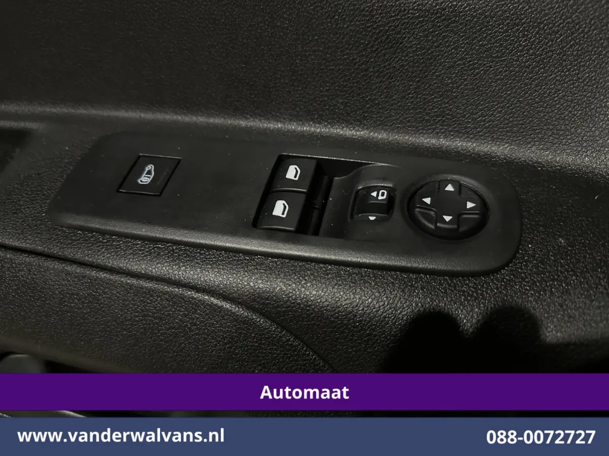 1.2 PureTech 131pk Automaat **Benzine** L1H1 inrichting Euro6 Airco | Navigatie | Camera Apple Carplay, Cruisecontrol, Android Auto, Parkeersensoren