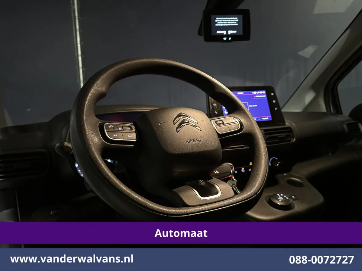 1.2 PureTech 131pk Automaat **Benzine** L1H1 inrichting Euro6 Airco | Navigatie | Camera Apple Carplay, Cruisecontrol, Android Auto, Parkeersensoren