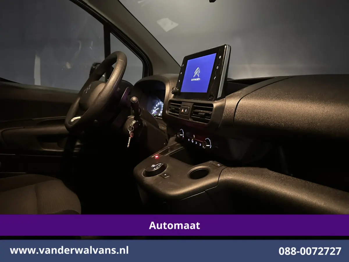 1.2 PureTech 131pk Automaat **Benzine** L1H1 inrichting Euro6 Airco | Navigatie | Camera Apple Carplay, Cruisecontrol, Android Auto, Parkeersensoren
