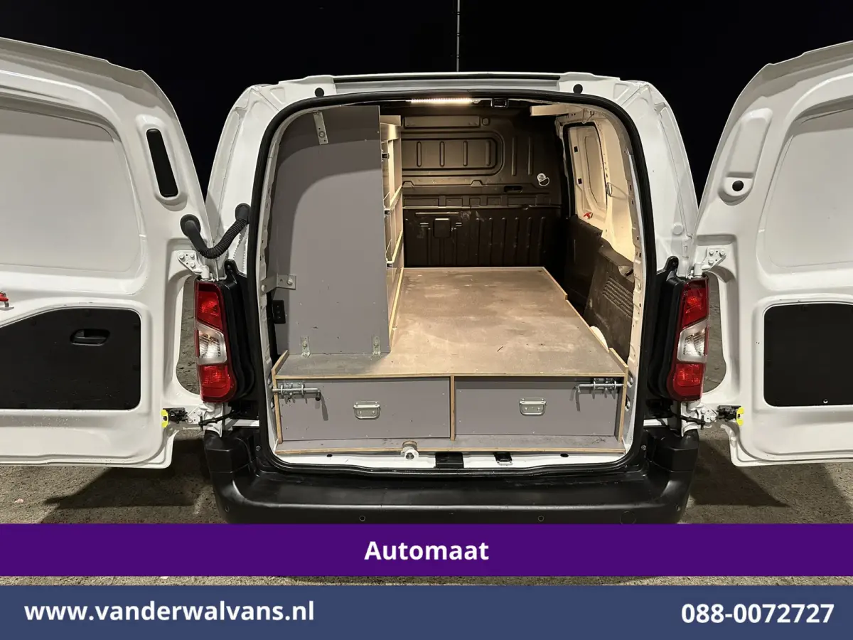 1.2 PureTech 131pk Automaat **Benzine** L1H1 inrichting Euro6 Airco | Navigatie | Camera Apple Carplay, Cruisecontrol, Android Auto, Parkeersensoren