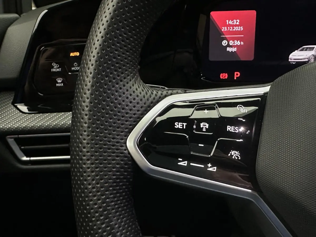1.5 eTSI R-Line Dodehoek herkenning | Camera | Virtual display | Keyless entry