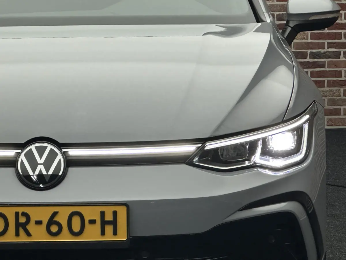 1.5 eTSI R-Line Dodehoek herkenning | Camera | Virtual display | Keyless entry