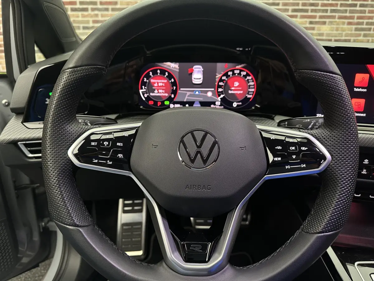 1.5 eTSI R-Line Dodehoek herkenning | Camera | Virtual display | Keyless entry