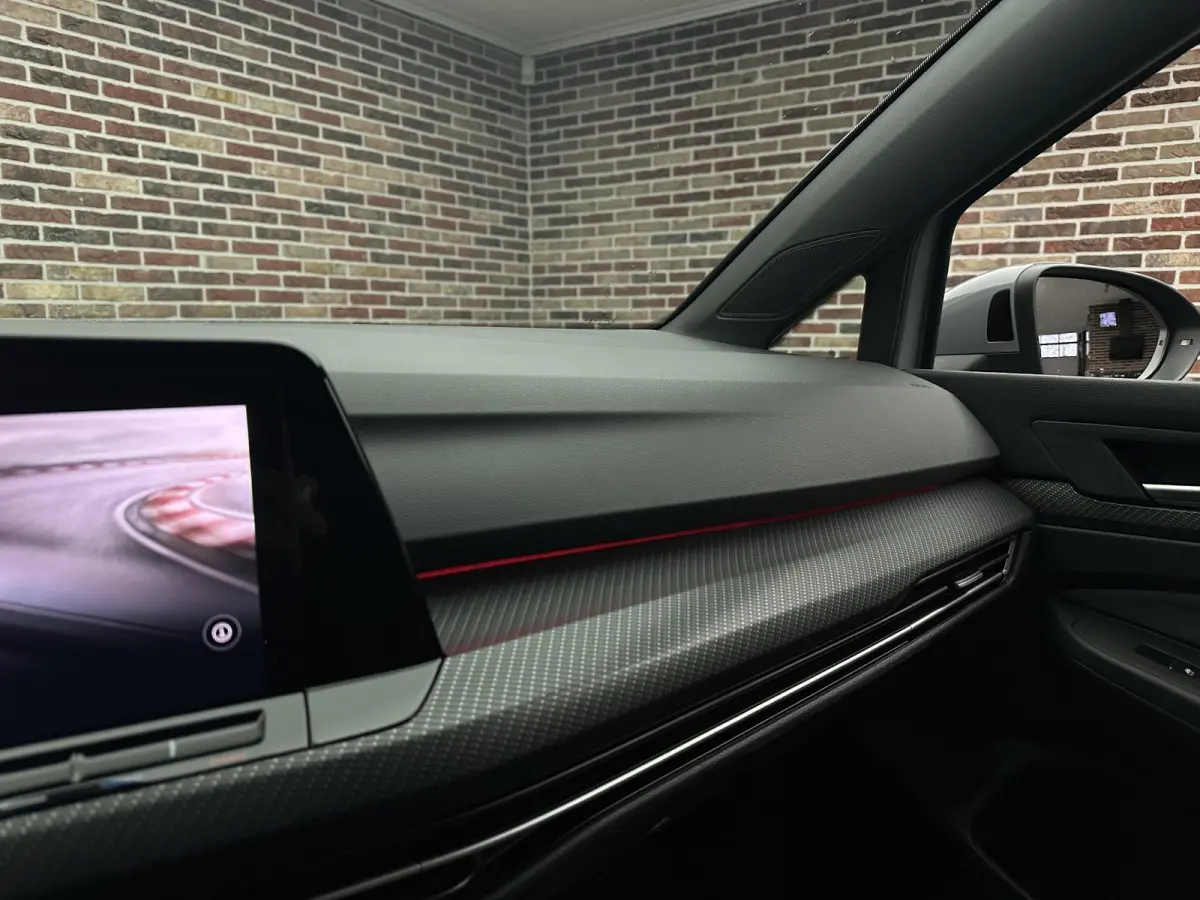 1.5 eTSI R-Line Dodehoek herkenning | Camera | Virtual display | Keyless entry