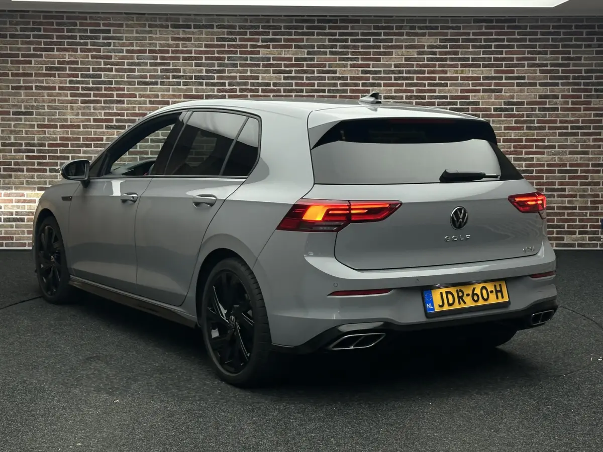 1.5 eTSI R-Line Dodehoek herkenning | Camera | Virtual display | Keyless entry