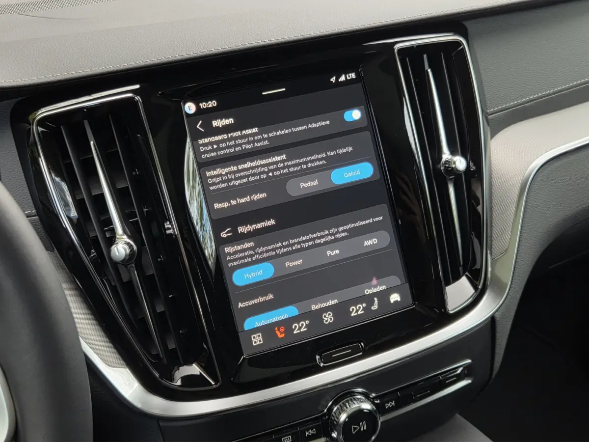 2.0 T8 Plug-in hybrid AWD Ultra Dark Polestar Engineered Optimisation | Harman/Kardon | 360 Cam | Pano | HUD | Pilot Assist