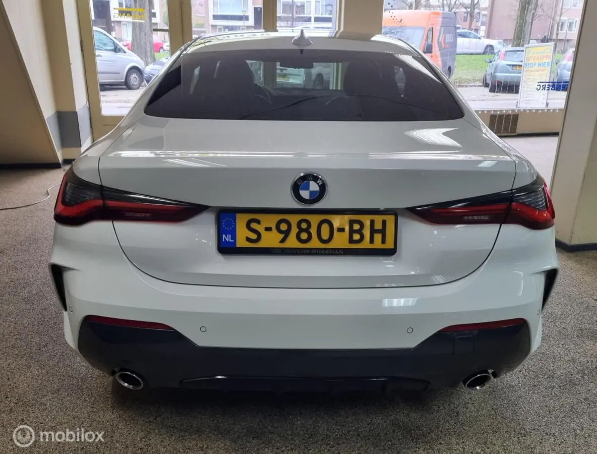 420i High Executive M-Sport HUD