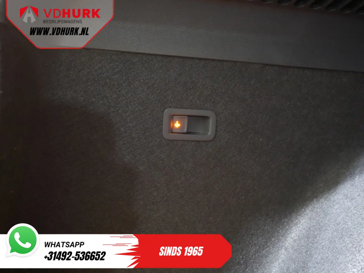 1.4 e-Hybrid 245 pk Copper Edition Pano/ Elek.Trekhaak/ Elek.Klep/ Memory/ Matrix/ Adapt. Cruise/ Carplay/ Camera/ Stoelverw./ Stuurverw./ 19" LMV