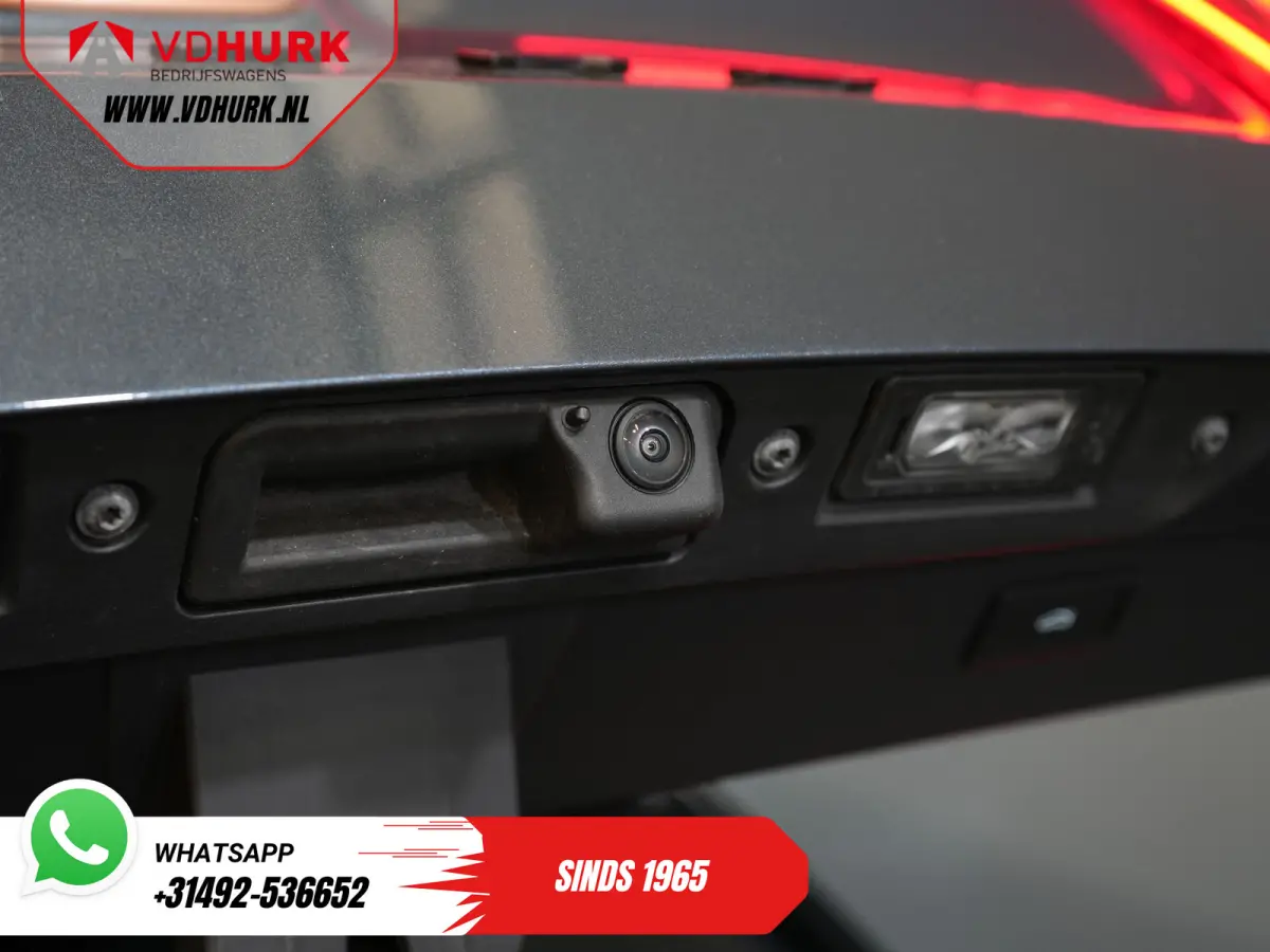 1.4 e-Hybrid 245 pk Copper Edition Pano/ Elek.Trekhaak/ Elek.Klep/ Memory/ Matrix/ Adapt. Cruise/ Carplay/ Camera/ Stoelverw./ Stuurverw./ 19" LMV