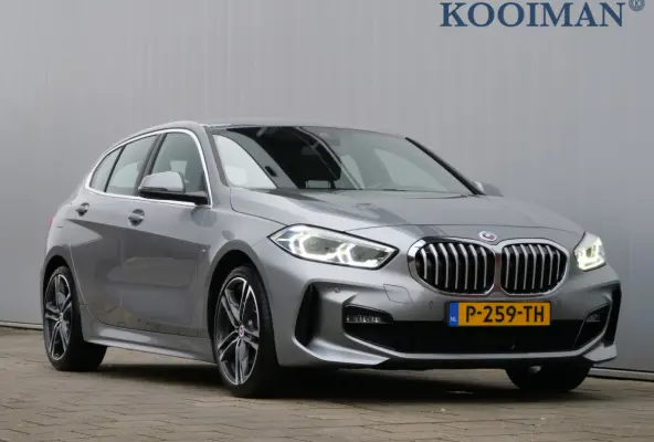 116i Business Edition Plus 109 Pk DAB / Leer / Apple Carplay / Camera