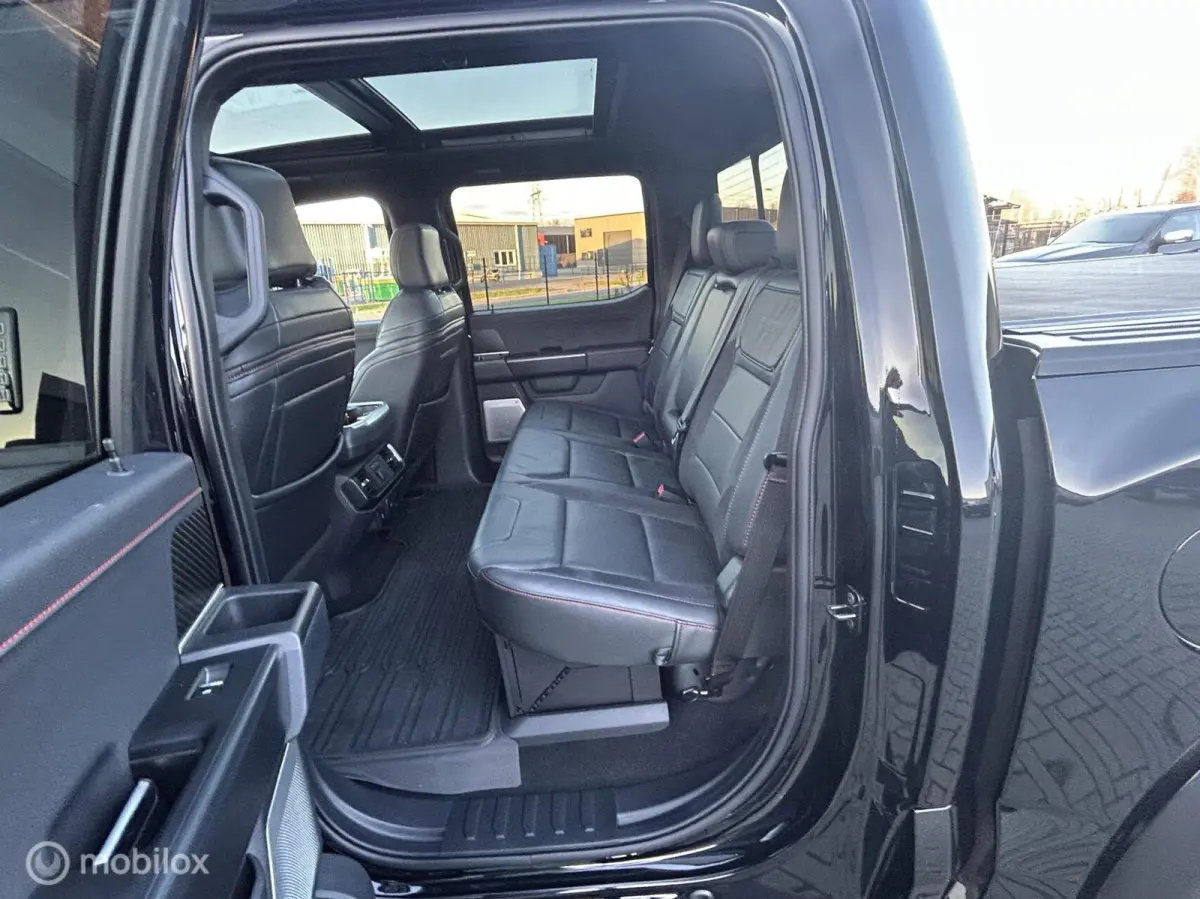 USA 37 Performance package