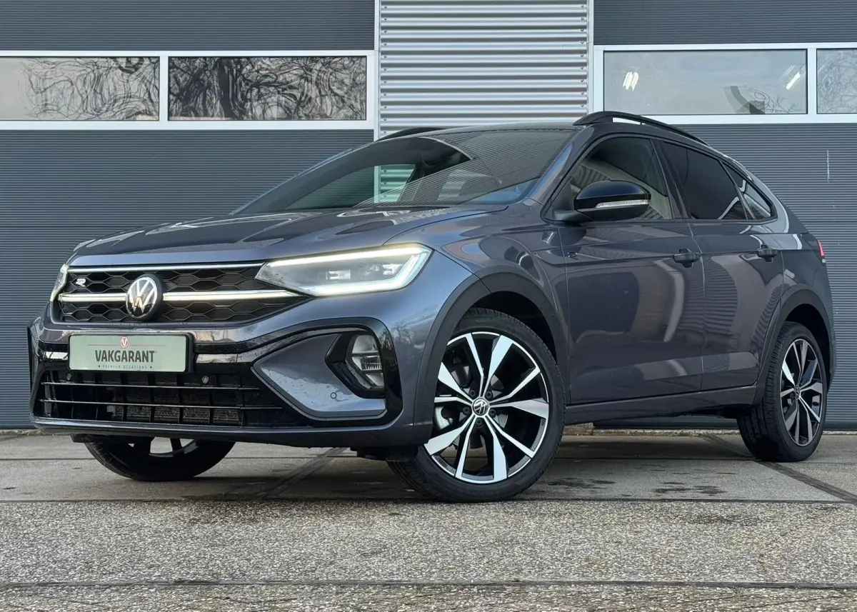 1.0 TSI R-Line |Camera |Virtual display |IQ Light |Keyless |Stoelverw. |ACC