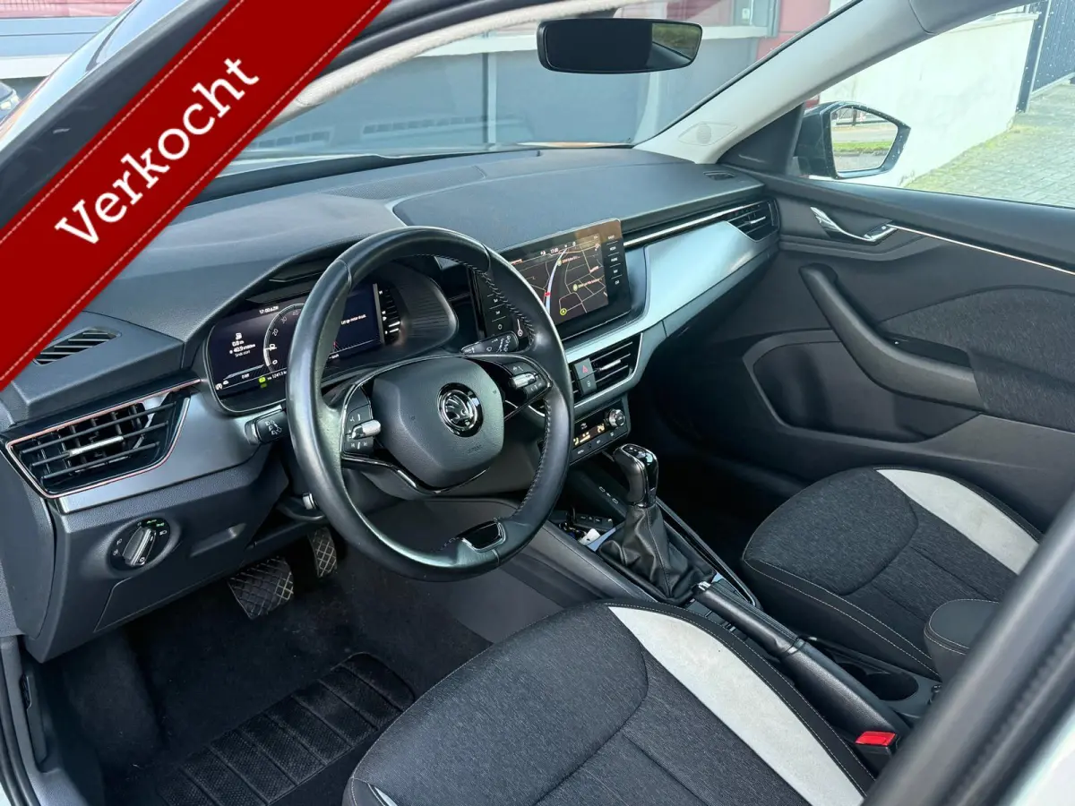 1.0 TSI Sport Busines/Digital dashboard/Navi/Camera/Automaat