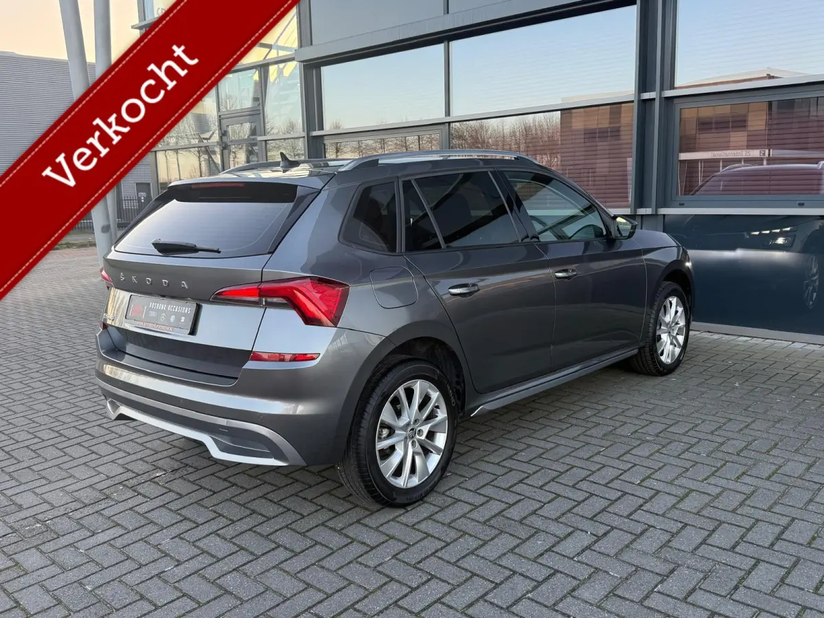 1.0 TSI Sport Busines/Digital dashboard/Navi/Camera/Automaat