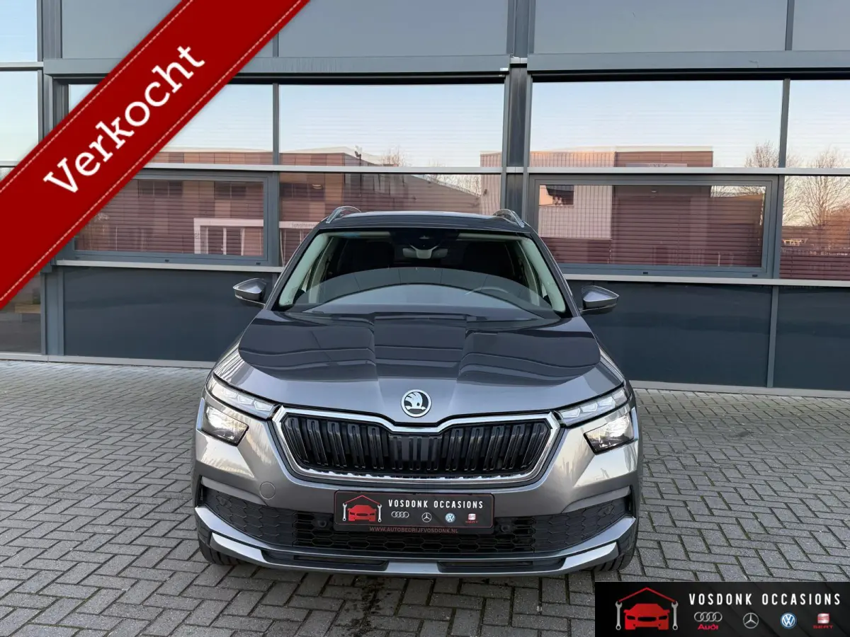 1.0 TSI Sport Busines/Digital dashboard/Navi/Camera/Automaat