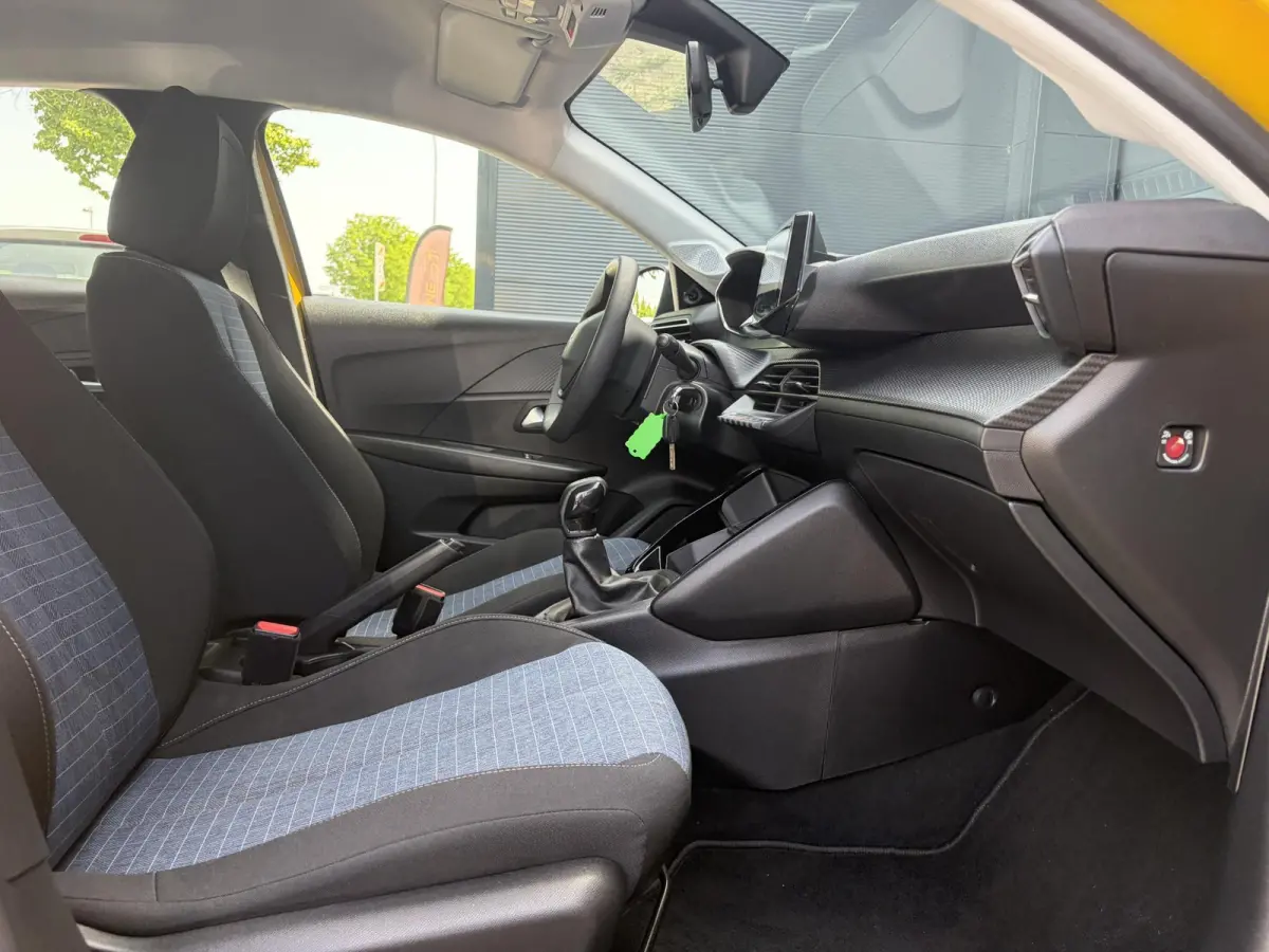 1.2 PureTech Like 1e Eigenaar,Apple Carplay/Android Auto,Camera,Navi,Clima,Cruise,Weinig Km,Zeer Zuinig,Apk tot 07-2027
