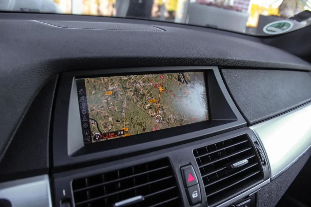 xDrive35i E71 High Executive | 306 pk | 20 inch | Dakraam | Stoelverwarming | Comfortstoelen | Memory | Xenon | Hifi audio | PDC | Navi | Cruise control | Schakelpaddles