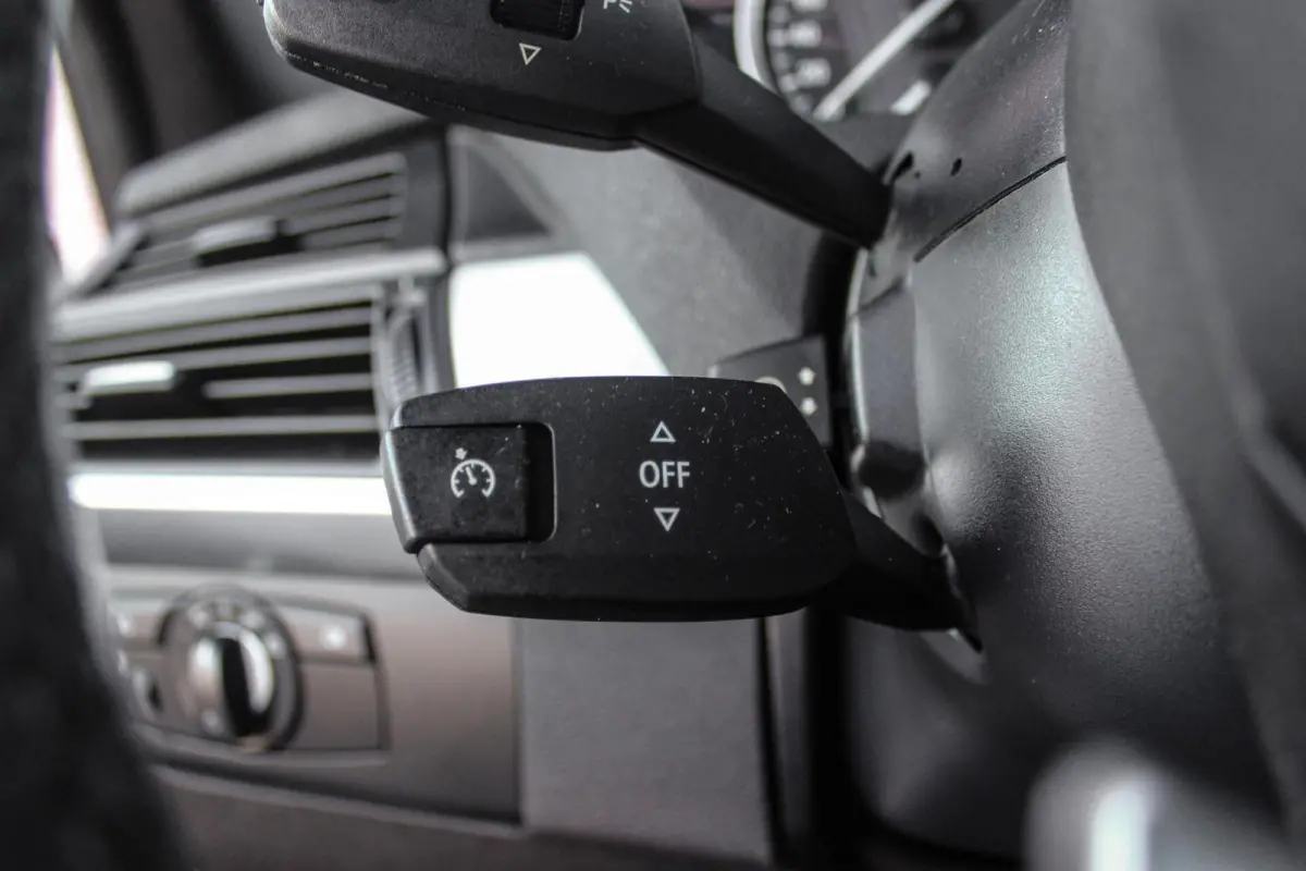 xDrive35i E71 High Executive | 306 pk | 20 inch | Dakraam | Stoelverwarming | Comfortstoelen | Memory | Xenon | Hifi audio | PDC | Navi | Cruise control | Schakelpaddles