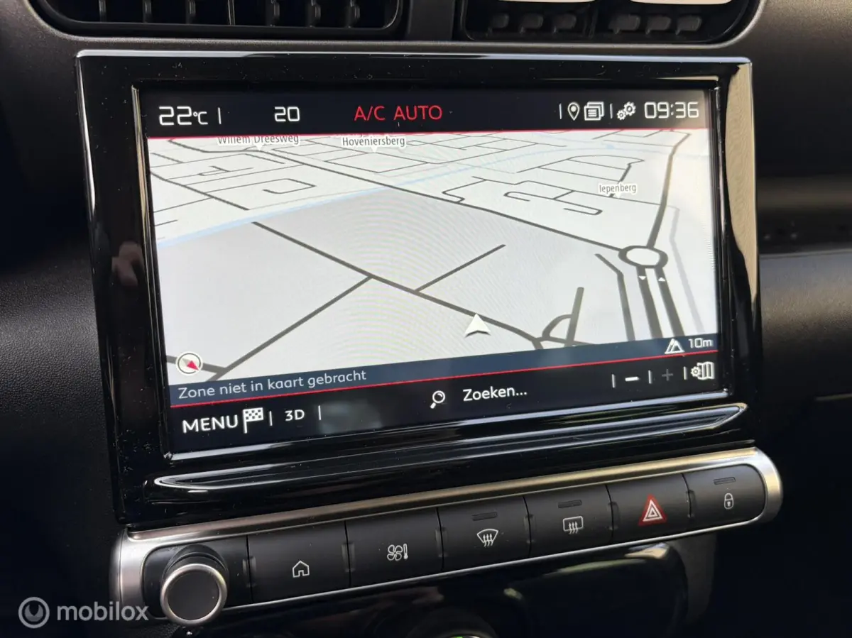 1.2 PureTech Plus 110 PK / FM NAV / 16" / Privacy glass / Carplay