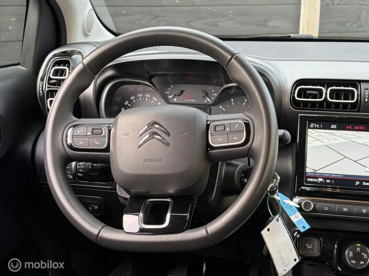 1.2 PureTech Plus 110 PK / FM NAV / 16" / Privacy glass / Carplay