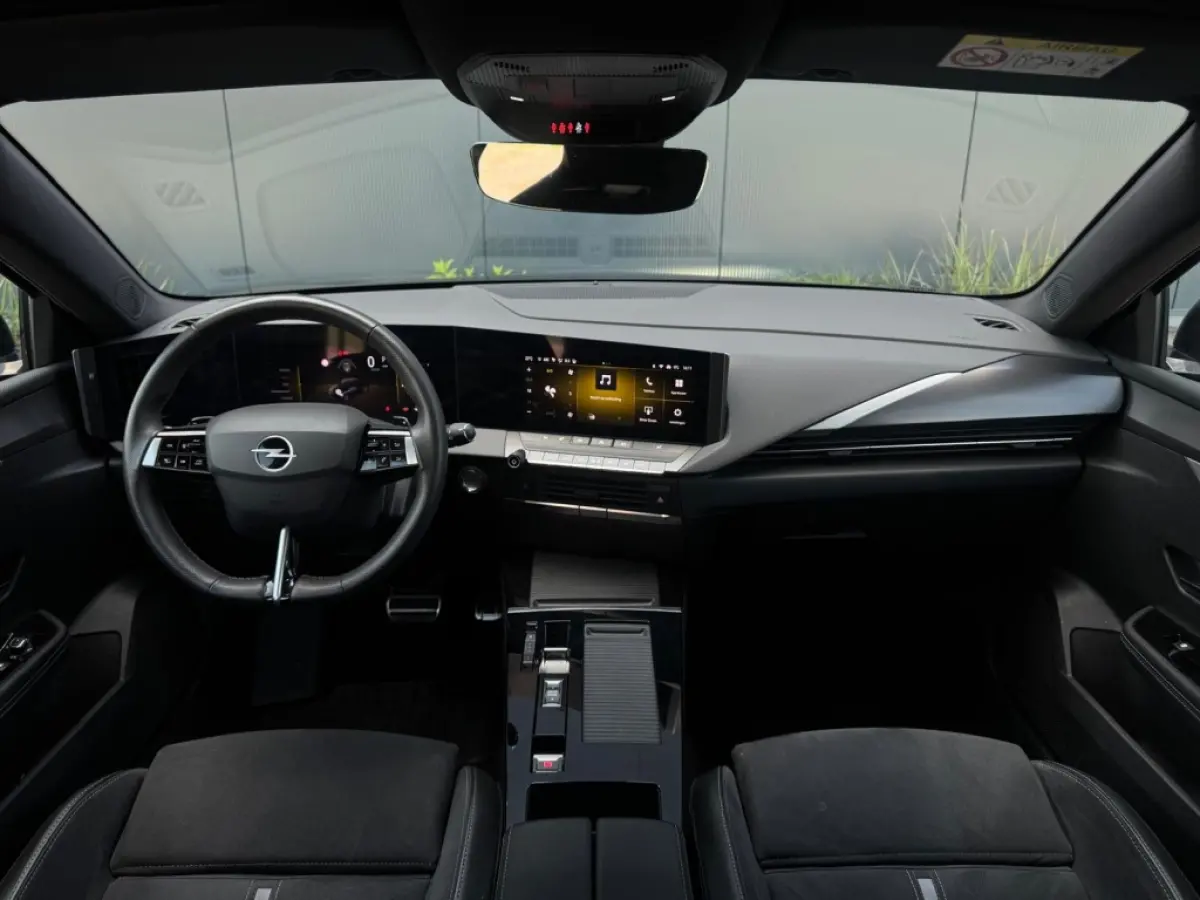 1.6 Turbo PHEV GSe FULL NAVI LEDER LED CLIMATE 360 CAMERA