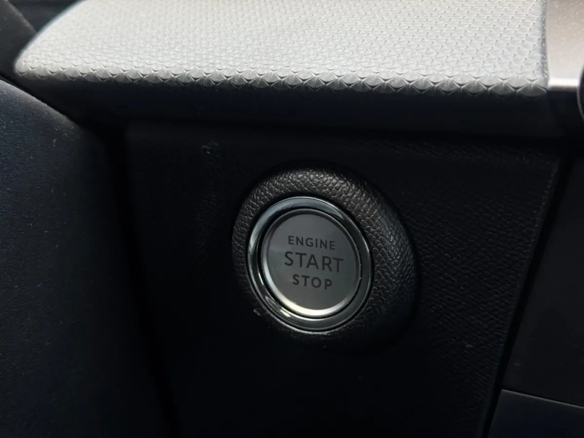 1.6 Turbo PHEV GSe FULL NAVI LEDER LED CLIMATE 360 CAMERA