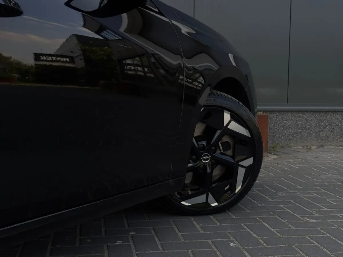 1.6 Turbo PHEV GSe FULL NAVI LEDER LED CLIMATE 360 CAMERA