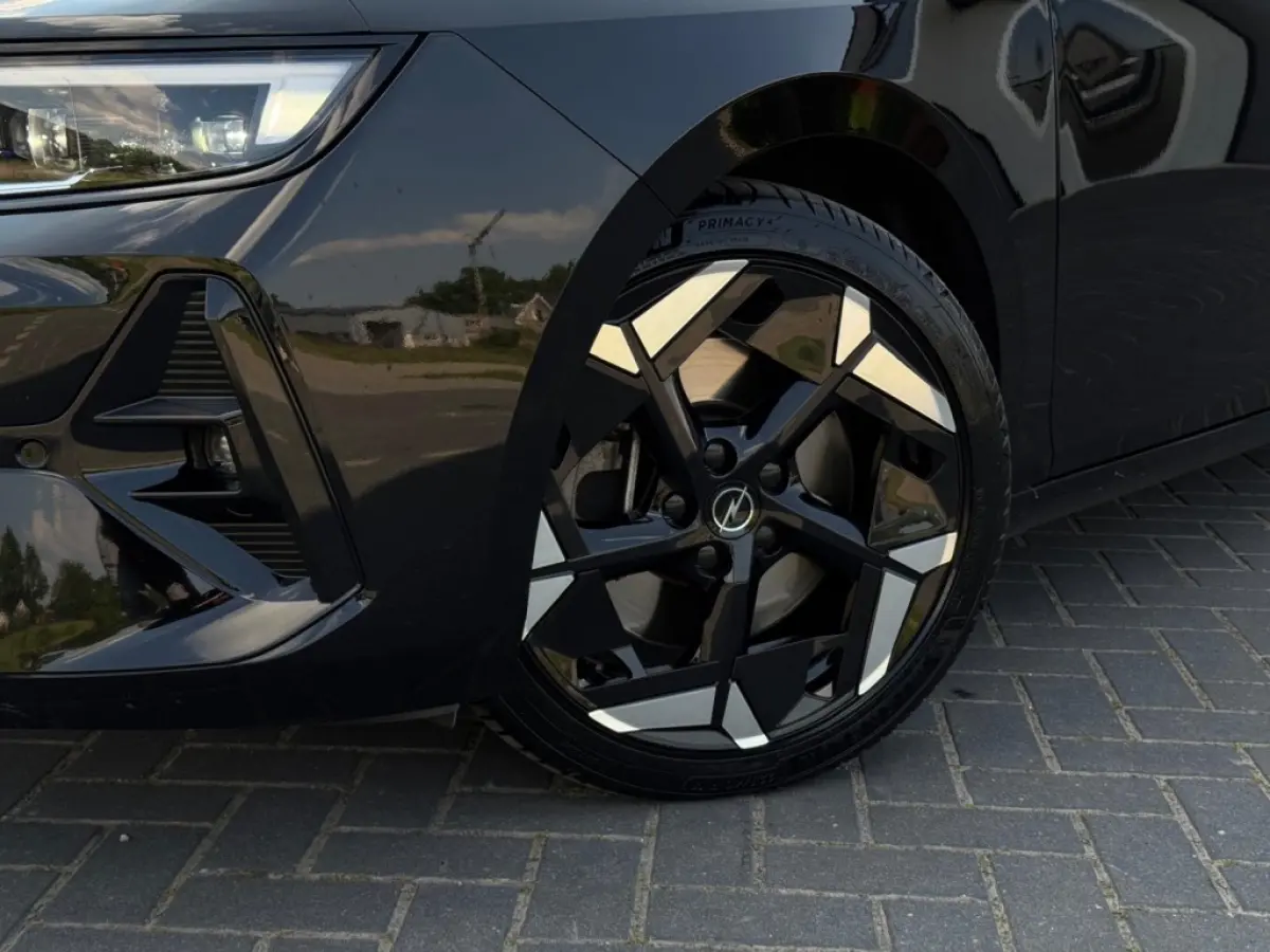 1.6 Turbo PHEV GSe FULL NAVI LEDER LED CLIMATE 360 CAMERA
