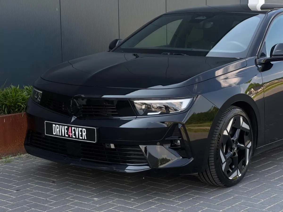 1.6 Turbo PHEV GSe FULL NAVI LEDER LED CLIMATE 360 CAMERA