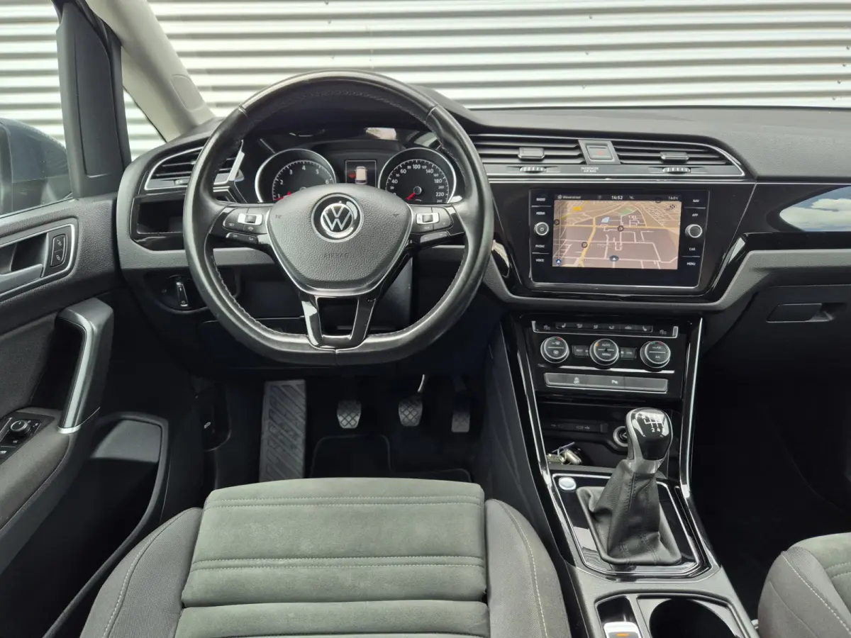 1.5 TSI R-Line Exclusive 7p,afn.Trekhaak,Navigatie,parkeersensoren/Camera,stoelverwarming,