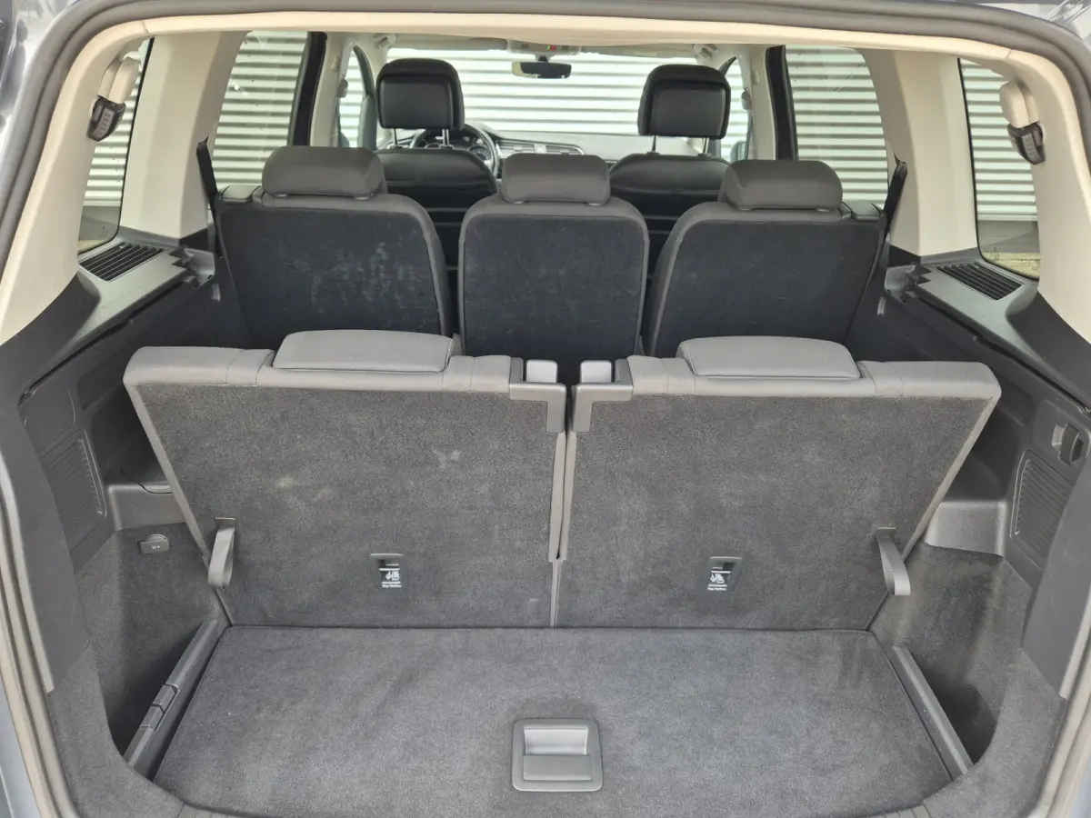 1.5 TSI R-Line Exclusive 7p,afn.Trekhaak,Navigatie,parkeersensoren/Camera,stoelverwarming,