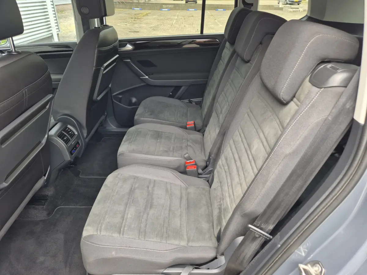 1.5 TSI R-Line Exclusive 7p,afn.Trekhaak,Navigatie,parkeersensoren/Camera,stoelverwarming,