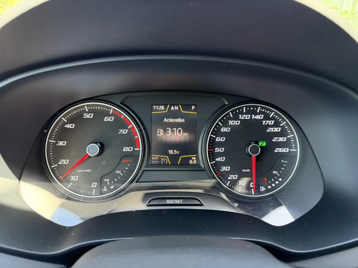 1.0 EcoTSI Style Business Intense AUTOMAAT