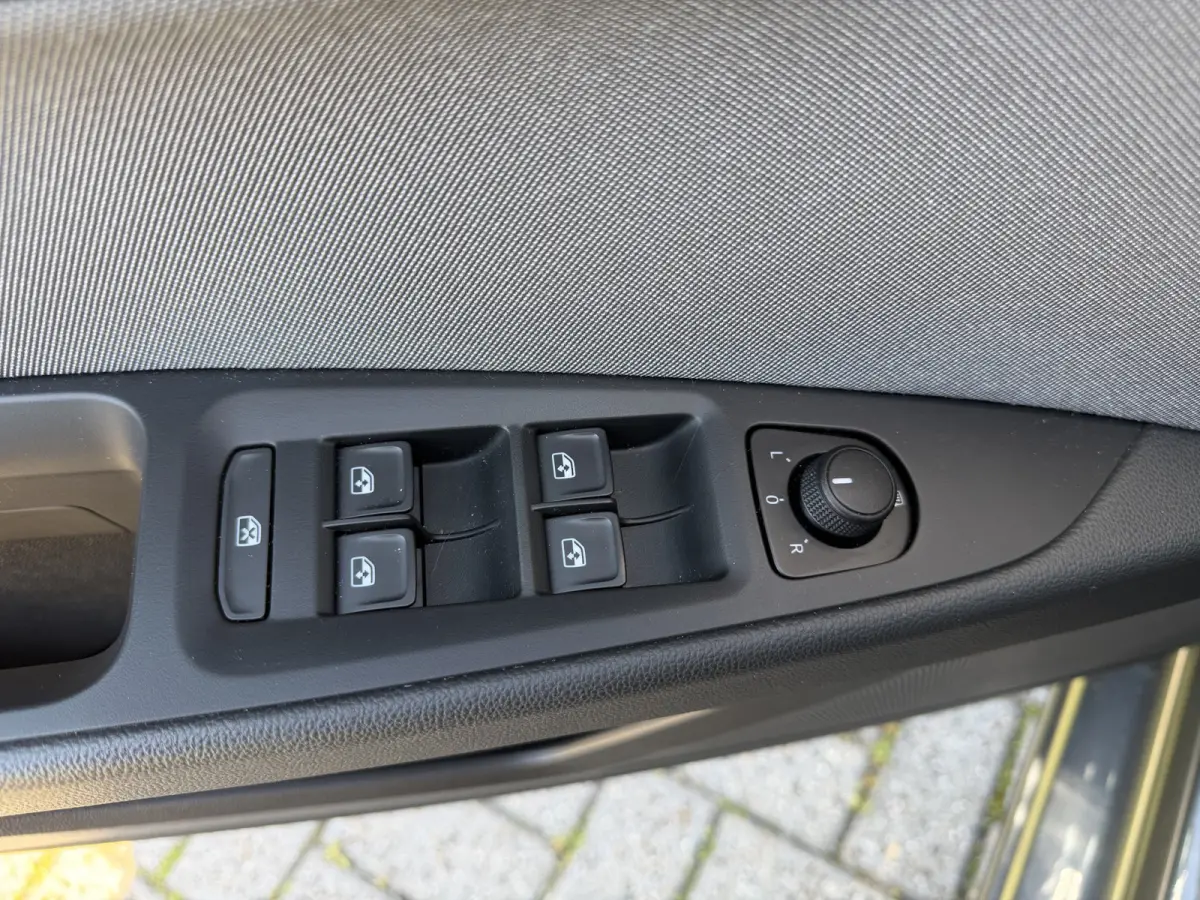 1.0 EcoTSI Style Business Intense AUTOMAAT