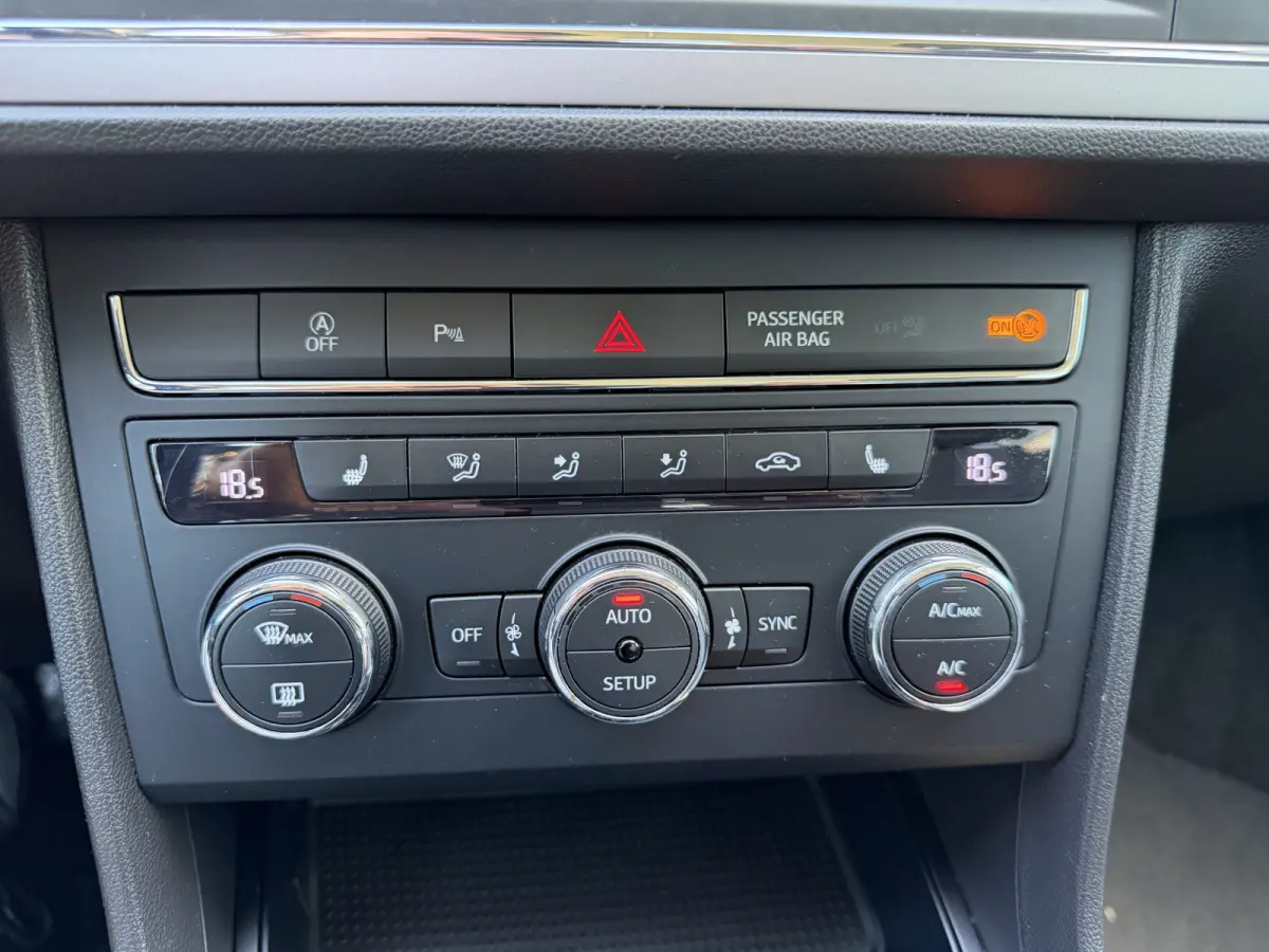 1.0 EcoTSI Style Business Intense AUTOMAAT