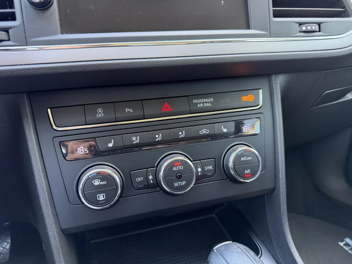 1.0 EcoTSI Style Business Intense AUTOMAAT