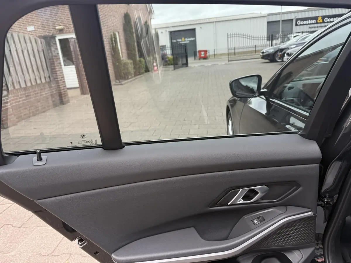 2.0 318i Org NL Widescreen-Leder-NW MODEL