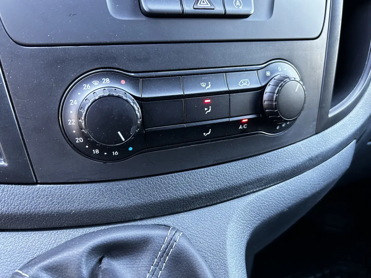 110 CDI L2 Lang // Trekhaak // RIJKLAAR // Airco // 12 mnd Garantie // Bank // Radio // CV // Betimmering // Wieldoppen