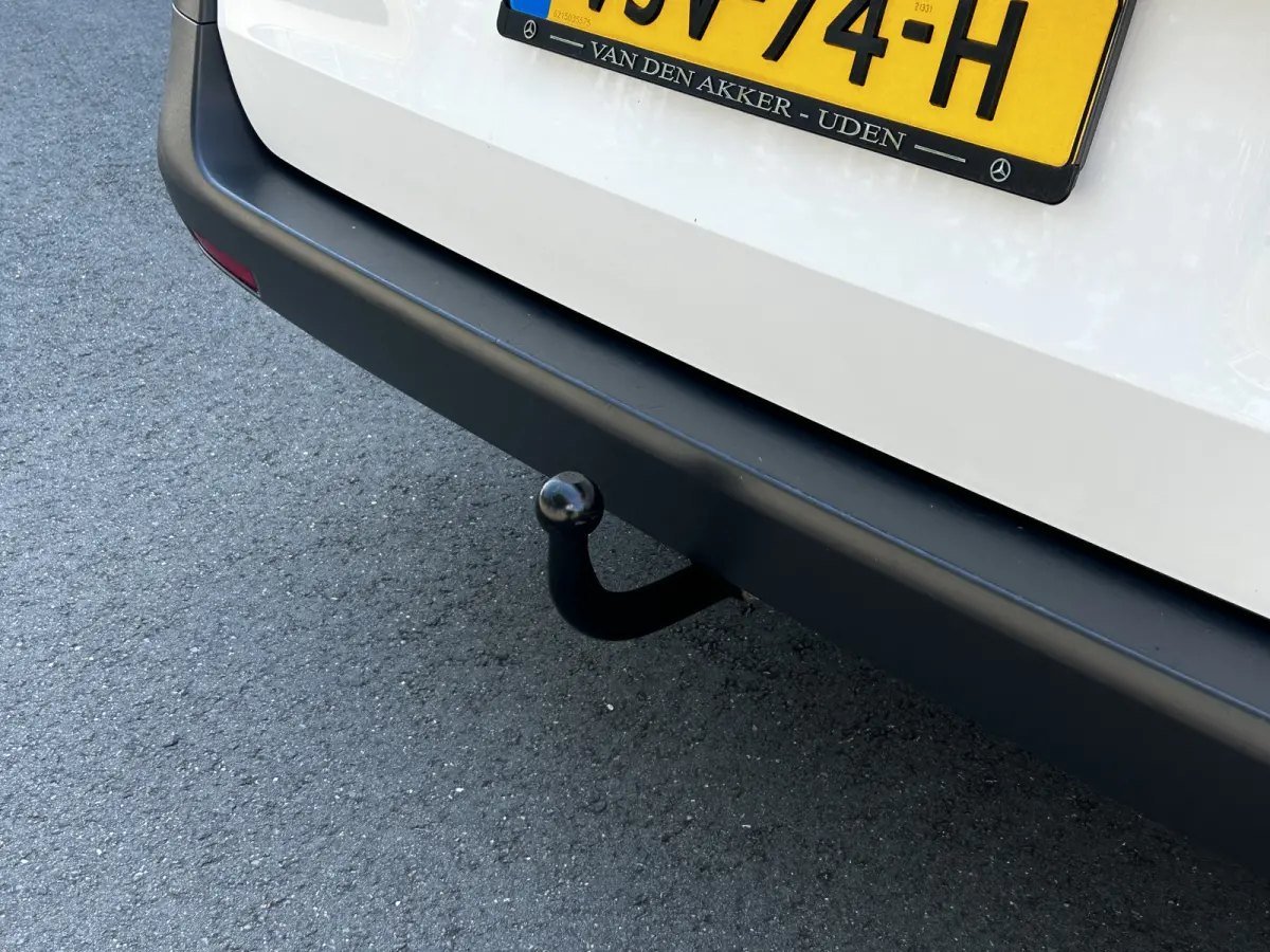 110 CDI L2 Lang // Trekhaak // RIJKLAAR // Airco // 12 mnd Garantie // Bank // Radio // CV // Betimmering // Wieldoppen