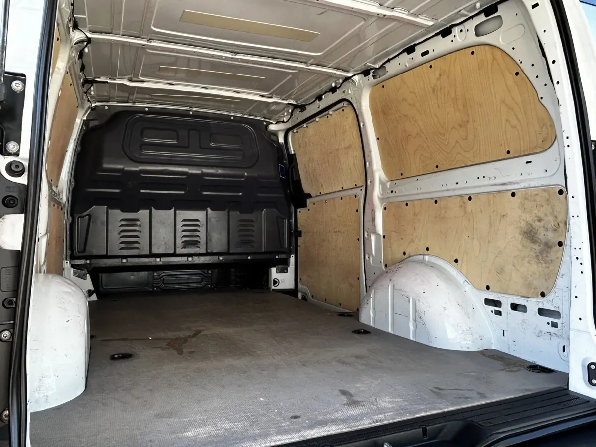 110 CDI L2 Lang // Trekhaak // RIJKLAAR // Airco // 12 mnd Garantie // Bank // Radio // CV // Betimmering // Wieldoppen