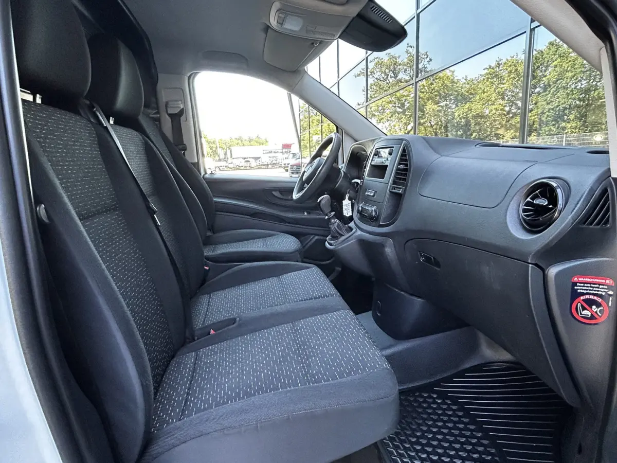 110 CDI L2 Lang // Trekhaak // RIJKLAAR // Airco // 12 mnd Garantie // Bank // Radio // CV // Betimmering // Wieldoppen