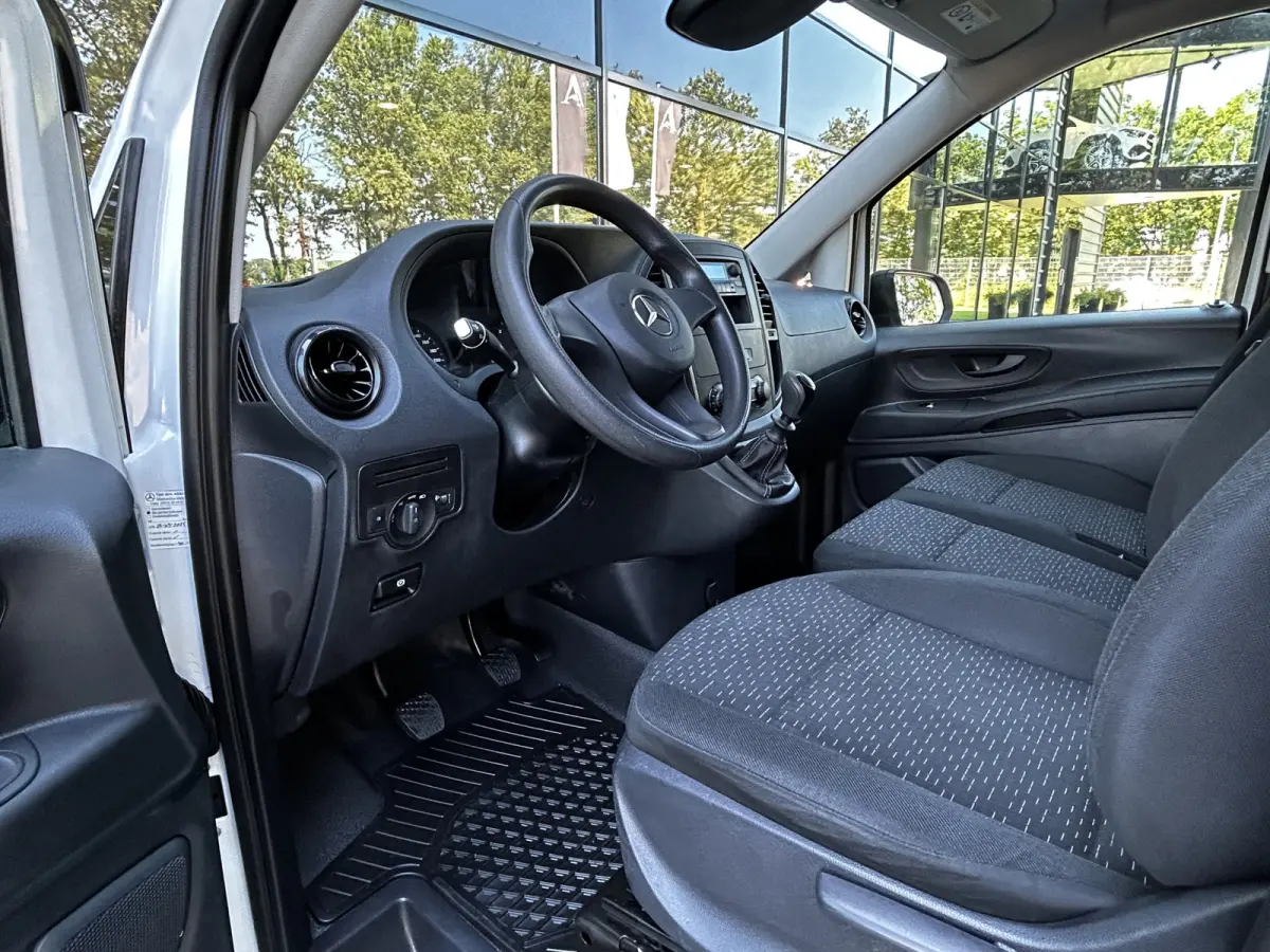 110 CDI L2 Lang // Trekhaak // RIJKLAAR // Airco // 12 mnd Garantie // Bank // Radio // CV // Betimmering // Wieldoppen