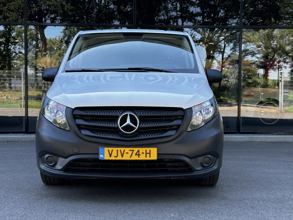 110 CDI L2 Lang // Trekhaak // RIJKLAAR // Airco // 12 mnd Garantie // Bank // Radio // CV // Betimmering // Wieldoppen