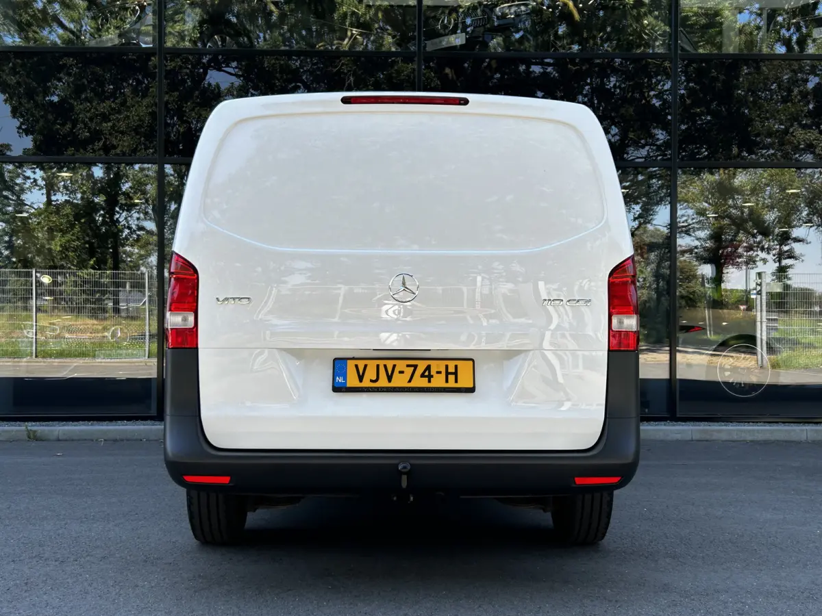 110 CDI L2 Lang // Trekhaak // RIJKLAAR // Airco // 12 mnd Garantie // Bank // Radio // CV // Betimmering // Wieldoppen