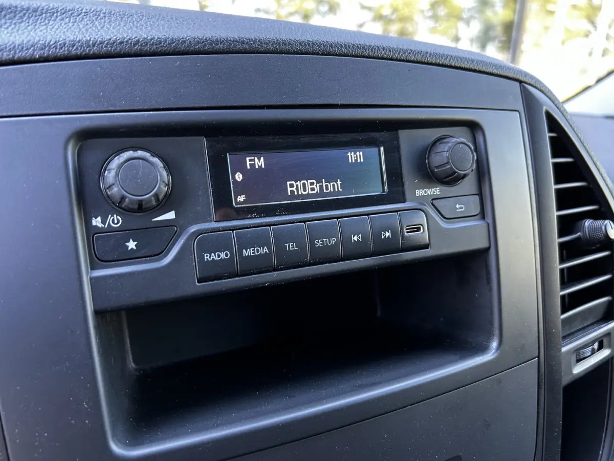 110 CDI L2 Lang // Trekhaak // RIJKLAAR // Airco // 12 mnd Garantie // Bank // Radio // CV // Betimmering // Wieldoppen